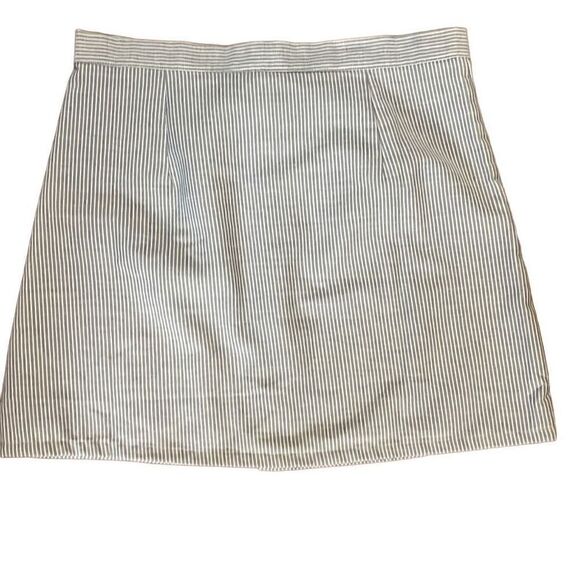 Sadie and sage, mini skirt button up size large - Picture 2 of 3